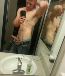 Naked Selfie Boys 5a2c5f5ff173c.jpg