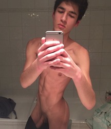 Boy Selfies 5a31d9942b06f.jpg
