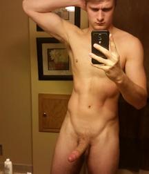 Boys & Selfies 5a359ec222555.jpg