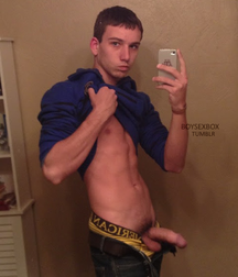 Boys & Selfies 5a359ee090864.png