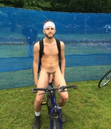 Nudists 5a359f698234e.jpg