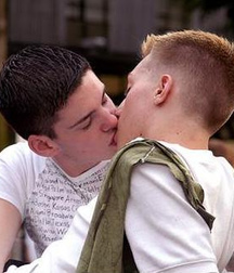 Kissers 5a3682af7283d.jpg