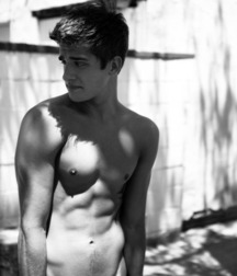Shirtless Sexy Males 5a37e5b105352.jpg