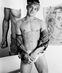 Shirtless Boys 5a38762d7d47a.jpg