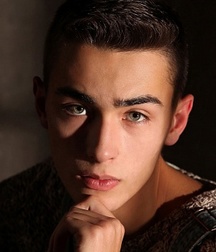 Cute Boys 5a3f3c6447096.jpg