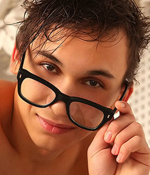 Cute Boys 5a3f3c85717c1.jpg