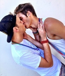 Beautiful Kissing Shots 5a427ec4acd44.jpg