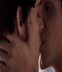 Beautiful Kissing Shots 5a427ecb471ba.gif
