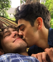 Beautiful Kissing Shots 5a427ee2c0cd8.jpg