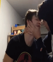 Beautiful Kissing Shots 5a427ef260e1a.gif