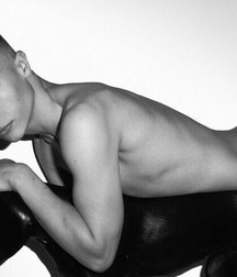 Boys Posing 5a4541e9f0a14.jpg