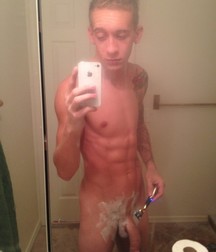 Boys & Selfies 5a454283df8ee.jpg