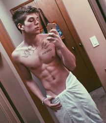 Boys & Selfies 5a4542a23010a.jpg