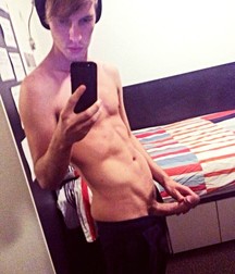 Boys & Selfies 5a47e2dda726d.jpg