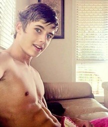 Shirtless Hotties 5a47e3ef6794a.jpg