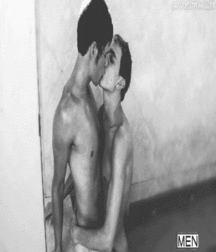 Males Kissing! 5a49cf11be698.gif