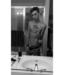 Selfies Not Naked 5a5191c5ce39d.jpg