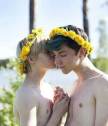 Kissing 5a524271cfac8.png