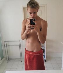 Shirtless Selfies 5a5a1be8351e5.jpg