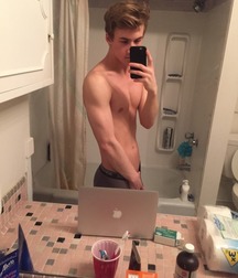 Non-Nude Selfies 5a6697ef32b12.jpg