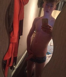 Selfie Boys 5a6eaf38b3201.jpg