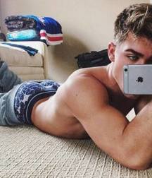 Boys Selfies non-nude 5a88e15a6f274.jpg