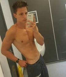 Boys Selfies non-nude 5a88e15fdafa1.jpg