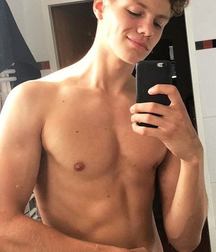Boys Selfies non-nude 5a88e16b00cce.jpg