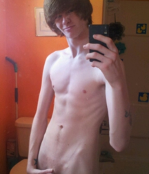 Boy Selfies 5aa5d447c2b9f.png
