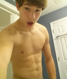 Naked Boys 5aab13e2b5c03.png