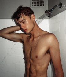 Sexy Boys Showing Skin 5abe42a21500a.png
