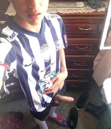 Boys & Mirrors 5ac987e6957ff.jpg