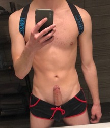 Boys & Mirrors 5ac987ef07ecd.jpg