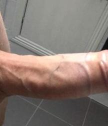 Thick &  Long Dick 5acb4edd86fa4.jpg