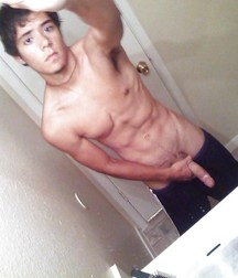 Boys & Selfies 5ad17bba05e33.jpg