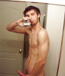 Boys & Selfies 5ad17bbf46800.jpg
