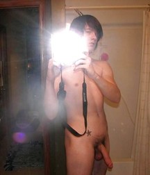 Boys & Selfies 5ad17bcbb3d76.jpg