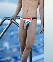College Studs & Jocks 5add44784fbf1.jpg