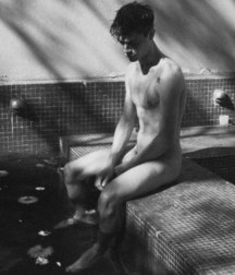 B&W Sexy Beauty 5af2321fa64bb.jpg