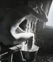 B&W Sexy Beauty 5af23224f2932.jpg