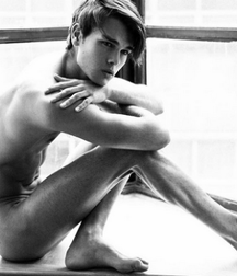 B&W Sexy Beauty 5af23241b1d97.png