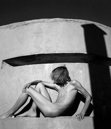 B&W Sexy Beauty 5af23292b41bf.jpg
