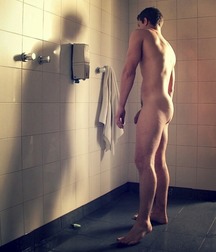 Hot Guys Series 5af256970fe84.jpg