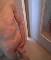 Selfie Boys 5af25852cf0ef.jpg