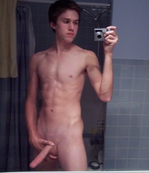 Boys Selfies 5af9059e7c45f.jpg
