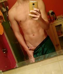 Boys Selfies 5af905a5a1d7c.jpg