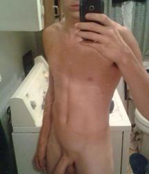 Boys Selfies 5af905ac69c9b.jpg