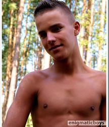 Naked Teen Boys 5afb947f3023a.jpg