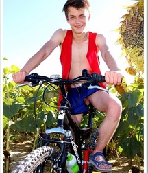 Naked Teen Boys 5b00780336eff.jpg
