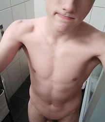 Boys and Selfies 5b0c81207bf1f.jpg
